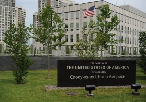 Великобритания, Австралия и США эвакуируют своих дипломатов из Украины Великобритания, Австралия и США эвакуируют своих дипломатов из Украины