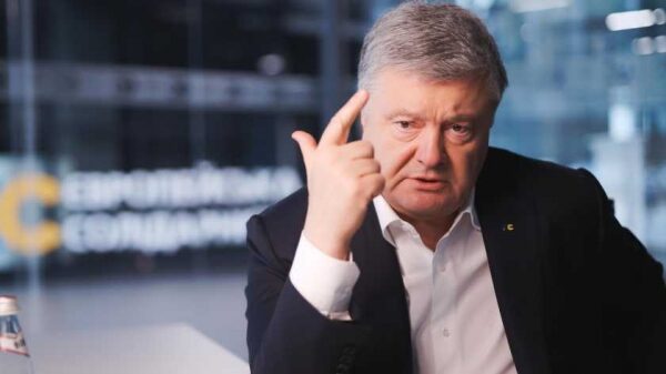Порошенко назвал дату возвращения в Украину Порошенко назвал дату возвращения в Украину