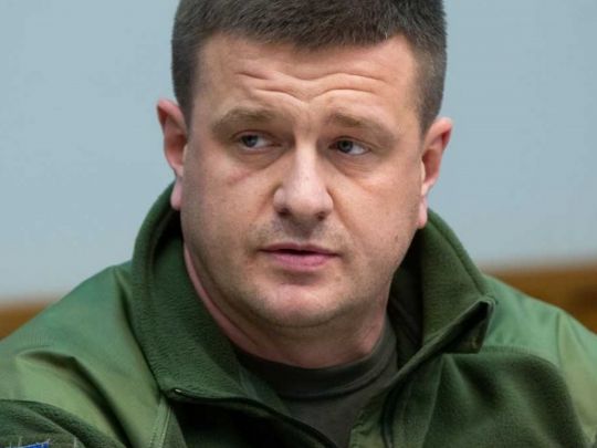 «Бравий розвідник»: експерт про від’їзд Бурби з країни