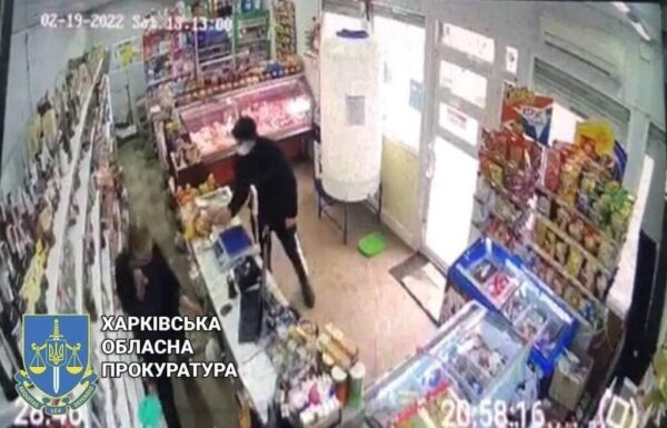 В Харькове парень пытался поджечь бывшую девушку В Харькове парень пытался поджечь бывшую девушку