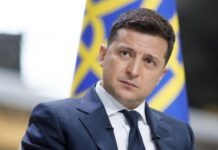 Зеленский опроверг слухи о капитуляции армии