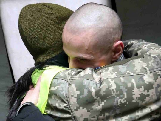 Додому повернулися 324 українці: Україна та рф провели дев'ятий обмін полоненими