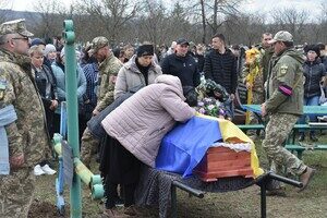 В Одесской области простились со старшим сержантом, погибшим в Донецкой области