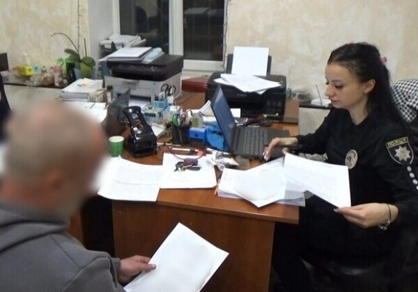 Хотел отомстить бывшей жене: в Одессе задержали мужчину, который грозился подорвать ателье Хотел отомстить бывшей жене: в Одессе задержали мужчину, который грозился подорвать ателье