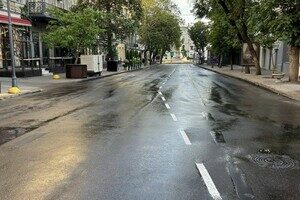 В центре Одессы обустраивают еще одну платную парковку В центре Одессы обустраивают еще одну платную парковку