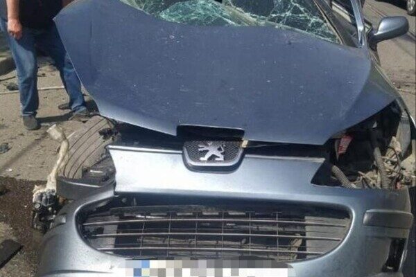 Серьезное ДТП на Колонтаевской: пострадали три человека Серьезное ДТП на Колонтаевской: пострадали три человека