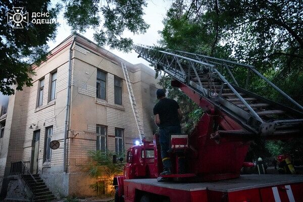 В Одессе загорелась цистерна с газом: есть пострадавший В Одессе загорелась цистерна с газом: есть пострадавший