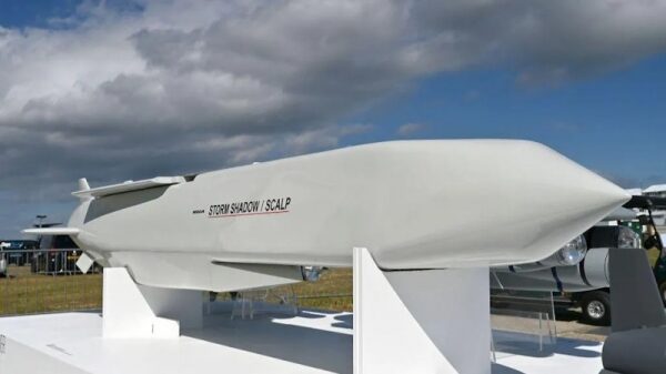 Украина впервые применила британские ракеты Storm Shadow по целям в РФ Украина впервые применила британские ракеты Storm Shadow по целям в РФ