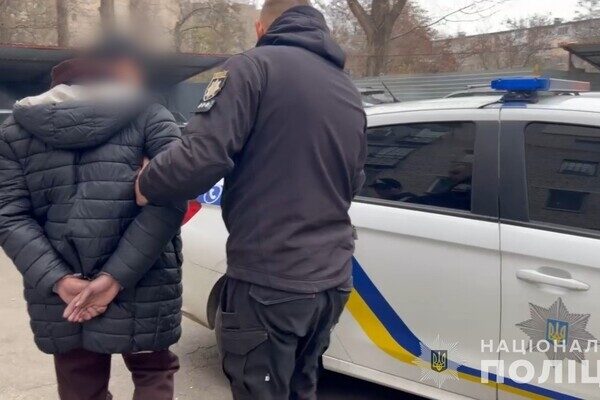В Одессе снова поймали поджигателя авто на заказ В Одессе снова поймали поджигателя авто на заказ