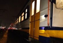На Первой Заставе под колесами поезда погиб мужчина
