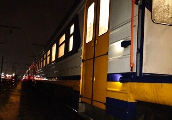 На Первой Заставе под колесами поезда погиб мужчина На Первой Заставе под колесами поезда погиб мужчина