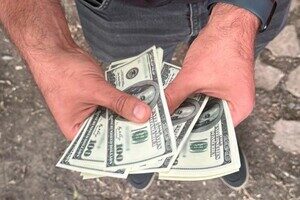 Права за две тысячи долларов: в Одессе молодой человек зарабатывал на услугах сервисных центров Права за две тысячи долларов: в Одессе молодой человек зарабатывал на услугах сервисных центров