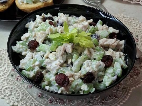 Салат з селерою: максимум користі та мінімум калорій