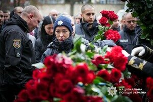 Погиб на востоке Украины: в Одессе простились с полицейским Николаем Яковецким Погиб на востоке Украины: в Одессе простились с полицейским Николаем Яковецким