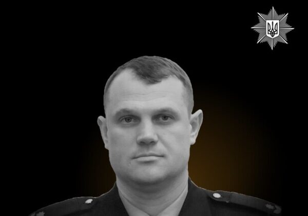 Погиб на востоке Украины: в Одессе простились с полицейским Николаем Яковецким Погиб на востоке Украины: в Одессе простились с полицейским Николаем Яковецким