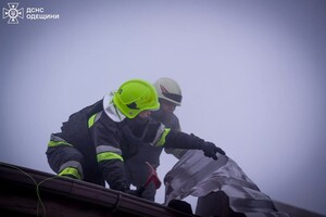 Обстрел Одесчины на рассвете: под ударом оказалась многоэтажка Обстрел Одесчины на рассвете: под ударом оказалась многоэтажка