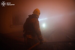 Ночной обстрел Одессы: получили повреждения дома, травмировались люди Ночной обстрел Одессы: получили повреждения дома, травмировались люди