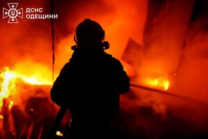Ночной обстрел Одессы: под ударом оказался промышленный объект Ночной обстрел Одессы: под ударом оказался промышленный объект