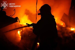 Ночной обстрел Одессы: под ударом оказался промышленный объект Ночной обстрел Одессы: под ударом оказался промышленный объект