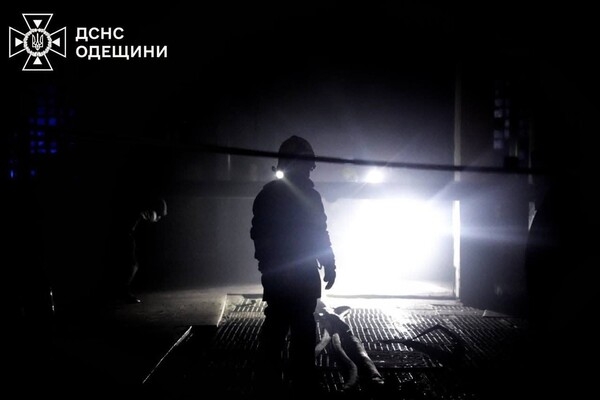 Ночной обстрел Одессы: под ударом оказался промышленный объект Ночной обстрел Одессы: под ударом оказался промышленный объект