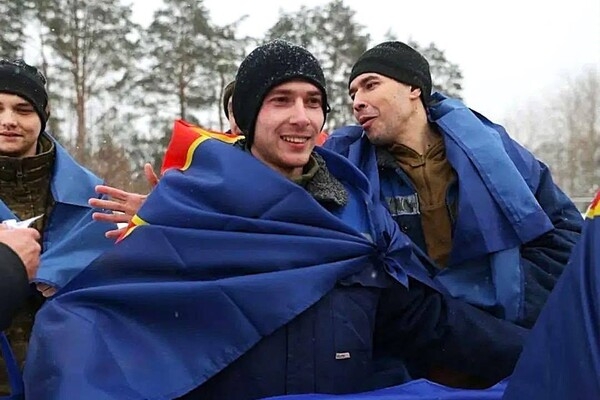 Снова дома: из российского плена вернулись шесть защитников Украины из Одесчины Снова дома: из российского плена вернулись шесть защитников Украины из Одесчины
