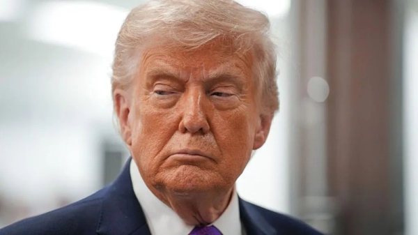 Трамп обвиняется в демонстрации секретной карты пассажирам частного рейса Трамп обвиняется в демонстрации секретной карты пассажирам частного рейса