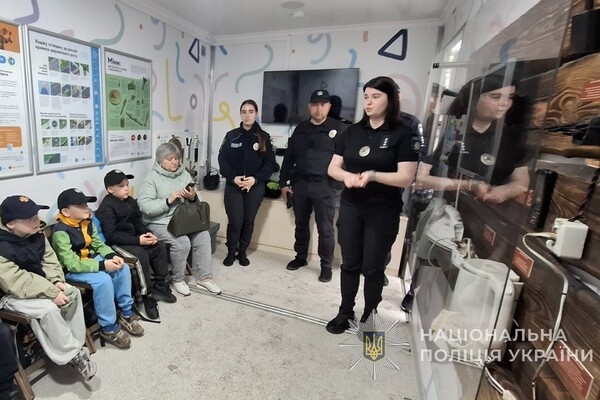 Школу на Одесчине посетил мобильный класс: чему учили детей Школу на Одесчине посетил мобильный класс: чему учили детей