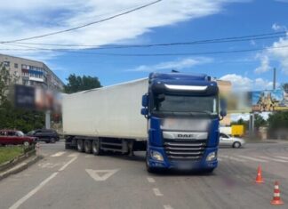 В Одессе грузовик наехал на дедушку: подробности ДТП