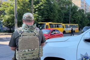 Утренний удар по остановке в Одессе: получили осколочные ранения люди Утренний удар по остановке в Одессе: получили осколочные ранения люди